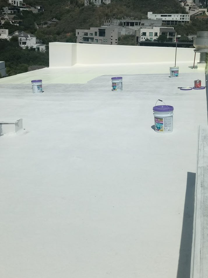 Trabajo de impermeabilización de Q-MÁS Roofing