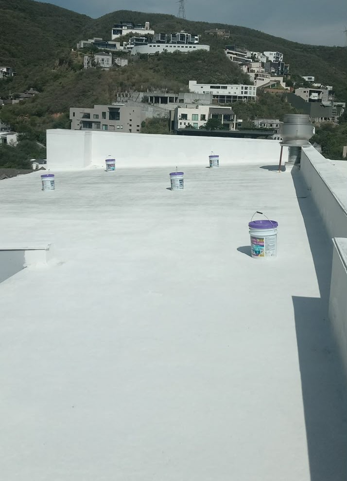 Trabajo de impermeabilización de Q-MÁS Roofing